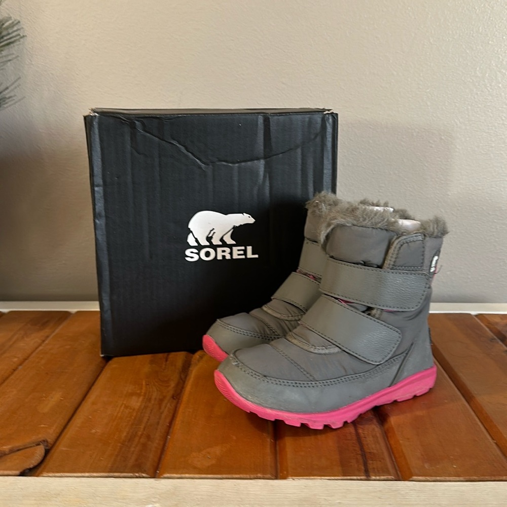 Sorel Whitney Strap boots — Girls